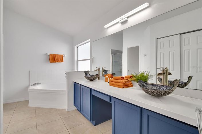 Image No.18-3 Bed Property for sale