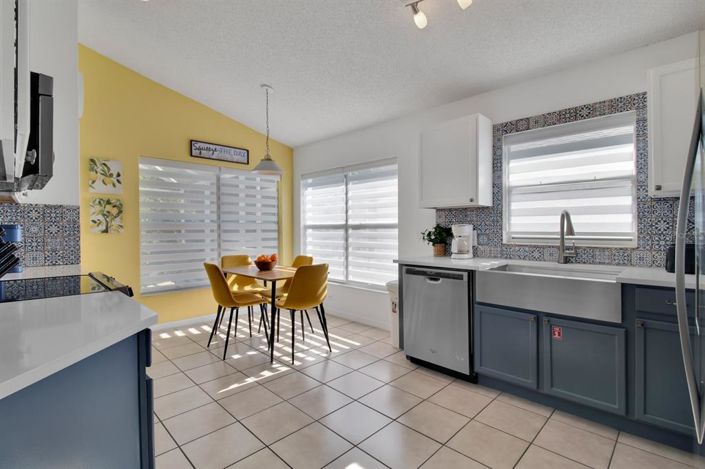 Image No.6-3 Bed Property for sale