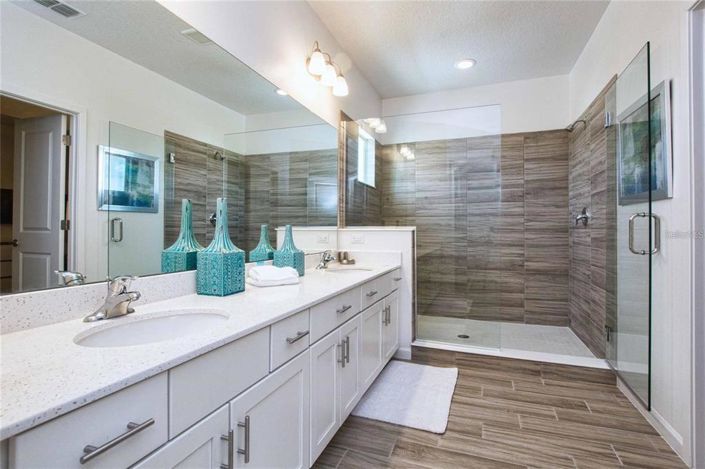 Image No.27-6 Bed Property for sale