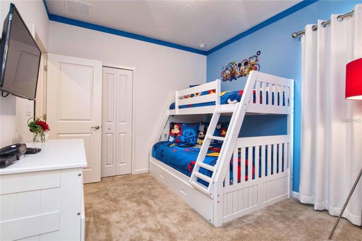 Image No.38-6 Bed Property for sale