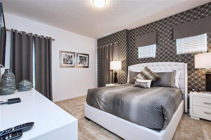 Image No.40-6 Bed Property for sale