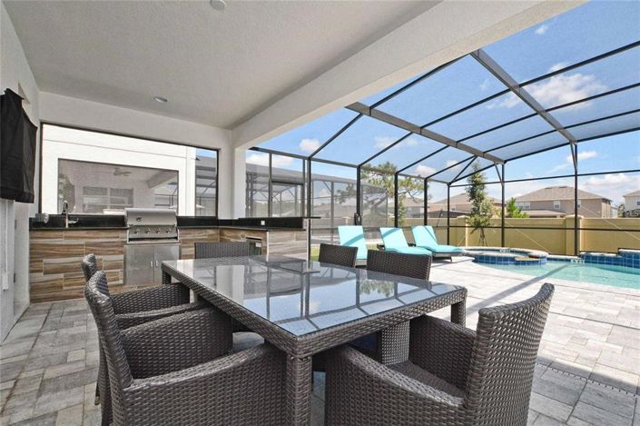 Image No.9-6 Bed Property for sale