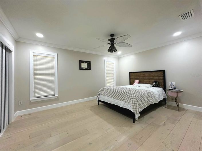 Image No.25-4 Bed Property for sale