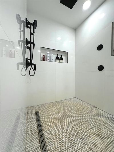 Image No.28-4 Bed Property for sale