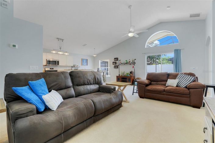 Image No.10-4 Bed Property for sale