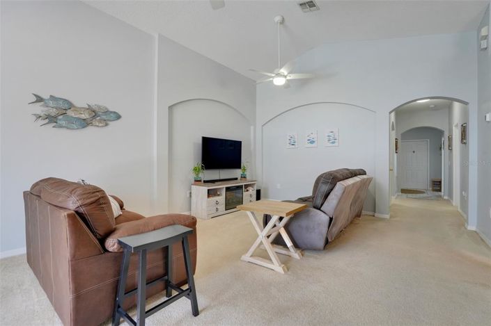 Image No.11-4 Bed Property for sale