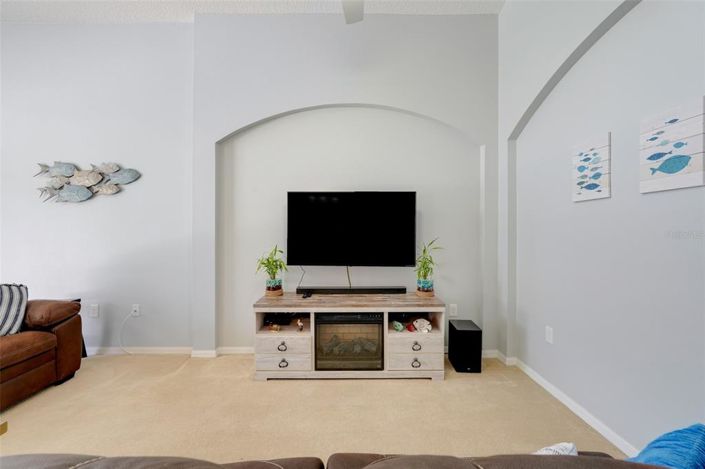 Image No.12-4 Bed Property for sale