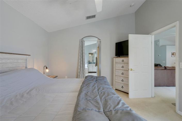 Image No.20-4 Bed Property for sale