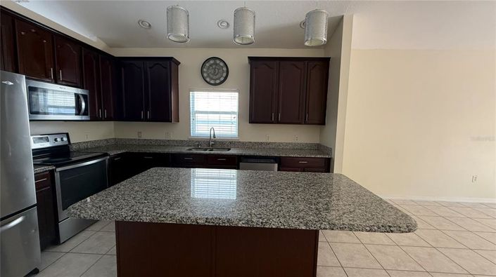 Image No.10-Propriété de 4 chambres à vendre à Kissimmee