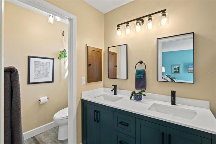 Image No.27-3 Bed Property for sale