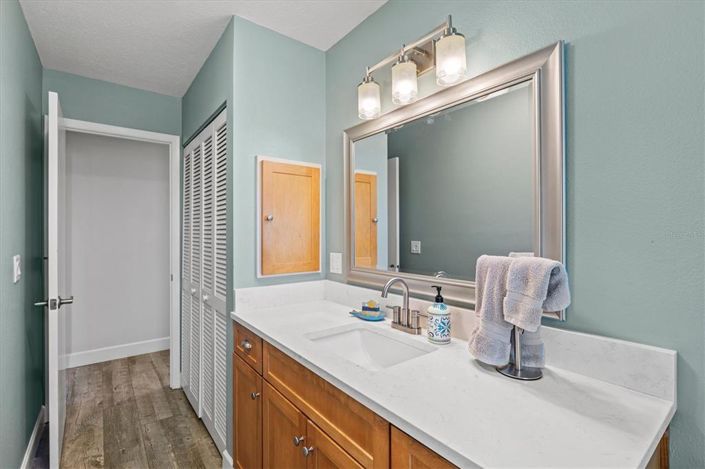 Image No.40-3 Bed Property for sale