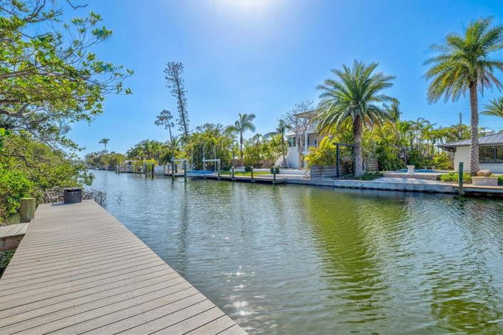 Image No.42-3 Bed Property for sale