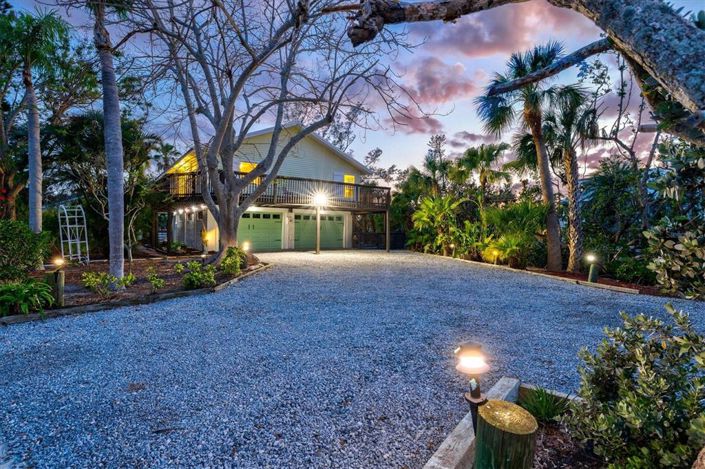 Image No.5-3 Bed Property for sale