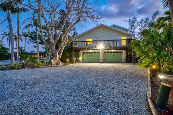 Image No.81-3 Bed Property for sale