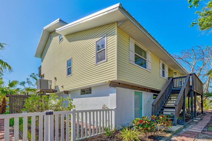 Image No.82-3 Bed Property for sale