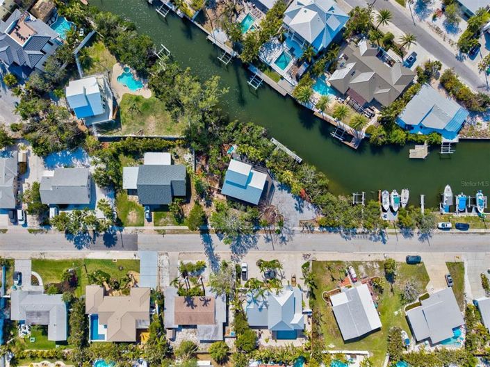 Image No.93-3 Bed Property for sale