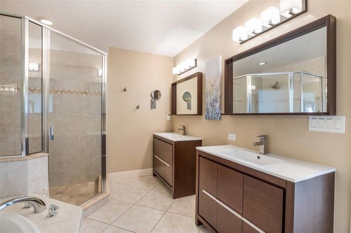 Image No.19-3 Bed Property for sale