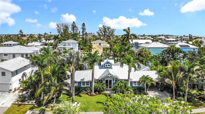 Image No.12-3 Bed Property for sale