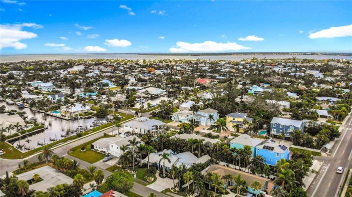 Image No.4-3 Bed Property for sale