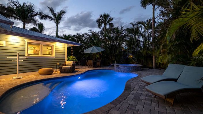 Image No.68-3 Bed Property for sale