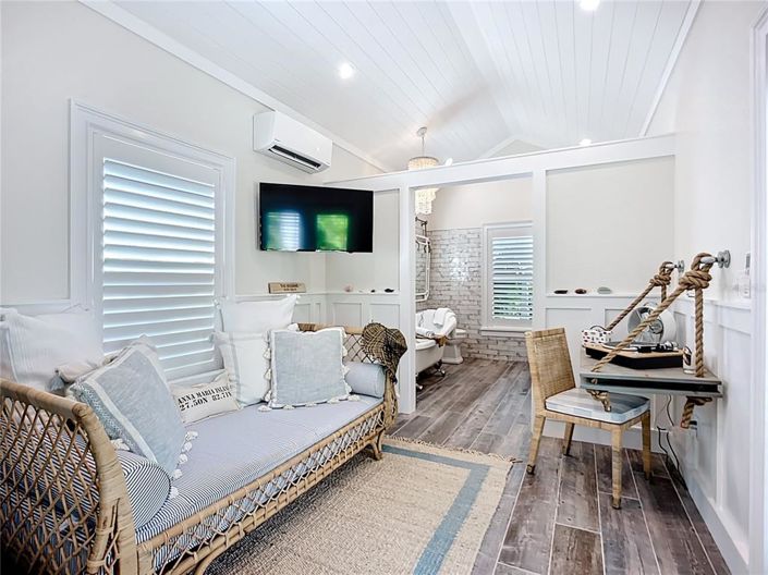 Image No.78-3 Bed Property for sale