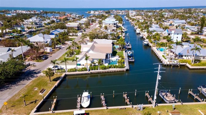 Image No.82-3 Bed Property for sale