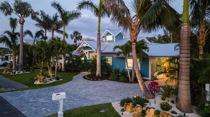 Image No.87-3 Bed Property for sale