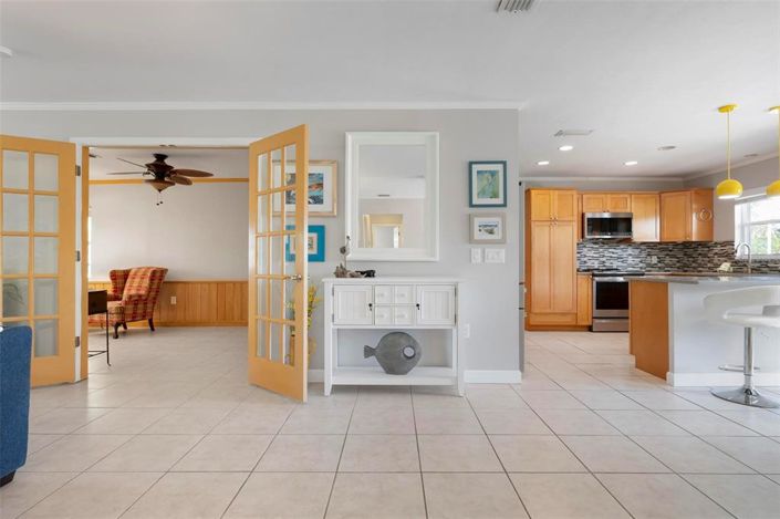 Image No.12-4 Bed Property for sale