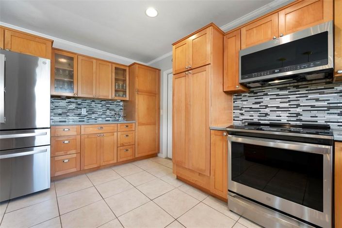 Image No.19-4 Bed Property for sale