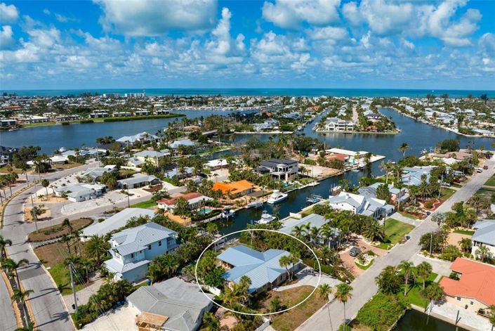 Image No.2-4 Bed Property for sale