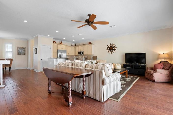 Image No.18-3 Bed Property for sale