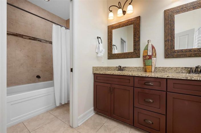 Image No.32-3 Bed Property for sale