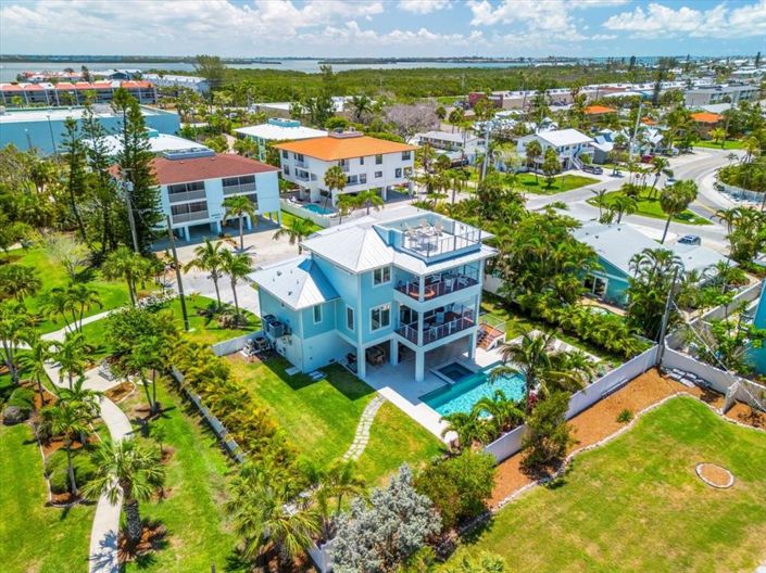 Image No.3-Propriété de 4 chambres à vendre à Holmes Beach