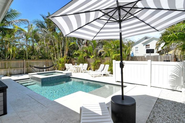 Image No.2-Propriété de 3 chambres à vendre à Holmes Beach