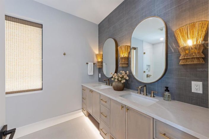 Image No.32-Propriété de 4 chambres à vendre à Holmes Beach