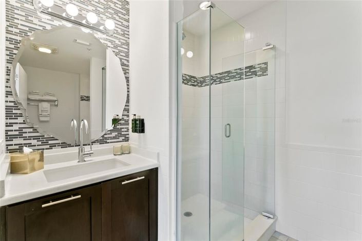 Image No.8-2 Bed Property for sale