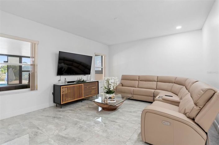 Image No.8-Propriété de 4 chambres à vendre à Kissimmee