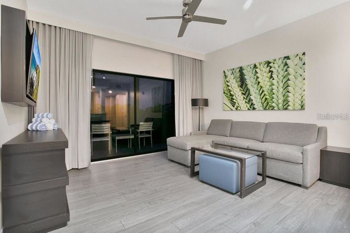 Image No.10-2 Bed Property for sale