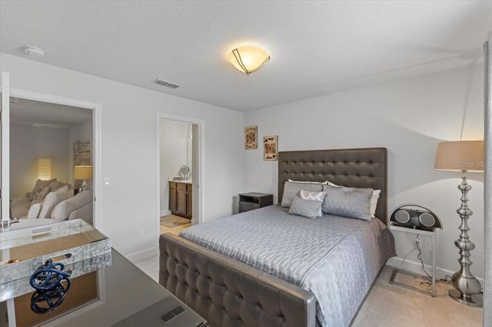 Image No.18-6 Bed Property for sale