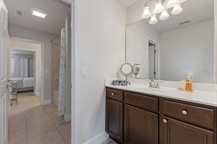 Image No.19-6 Bed Property for sale