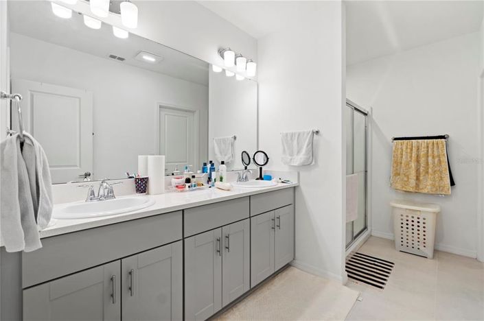 Image No.20-4 Bed Property for sale