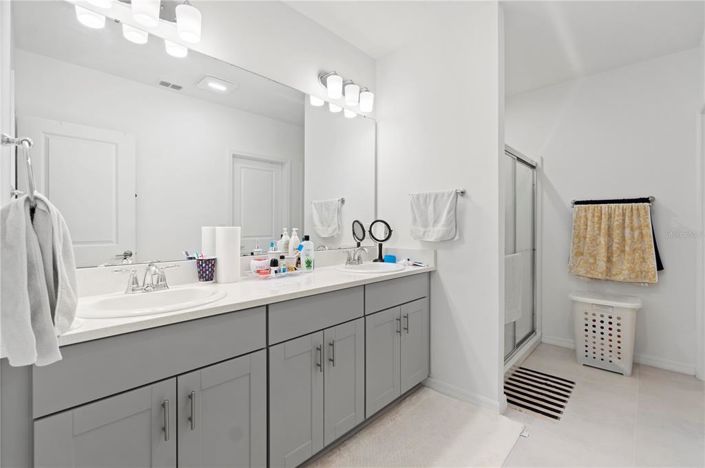 Image No.21-4 Bed Property for sale