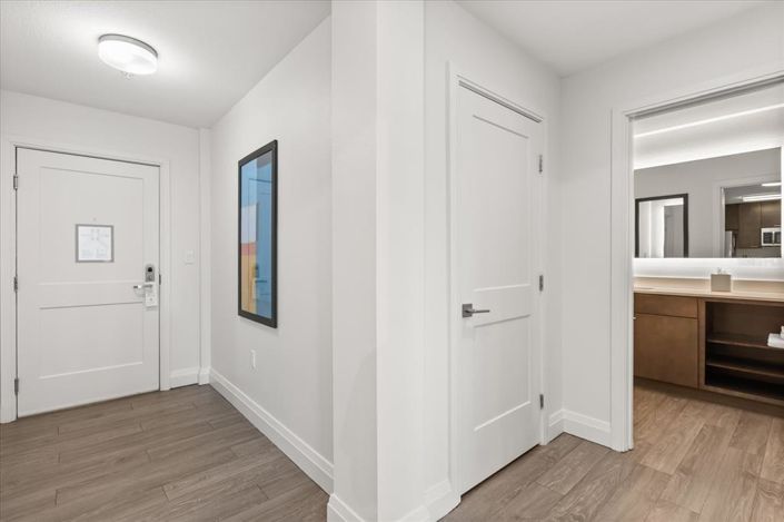 Image No.10-2 Bed Property for sale