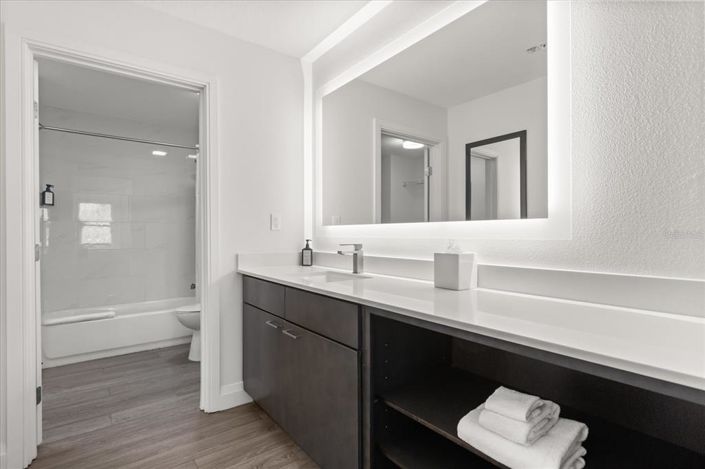 Image No.25-2 Bed Property for sale