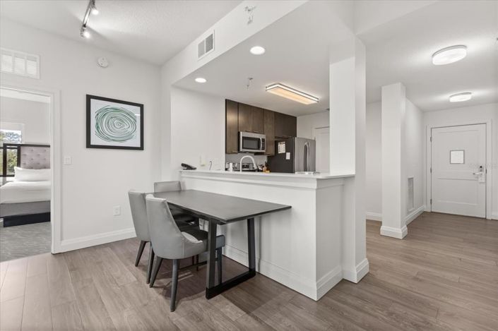 Image No.6-2 Bed Property for sale