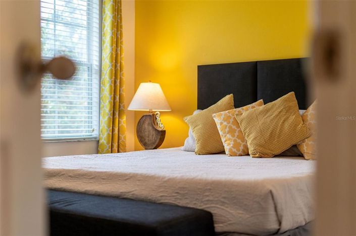 Image No.32-2 Bed Townhouse for sale