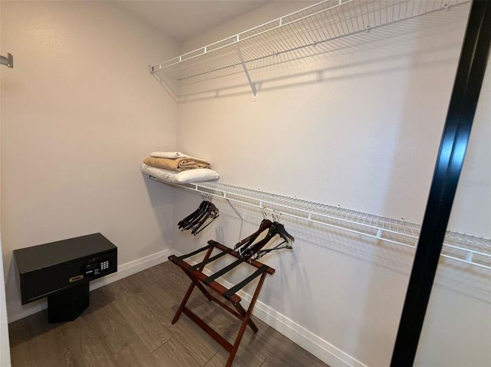 Image No.20-2 Bed Property for sale