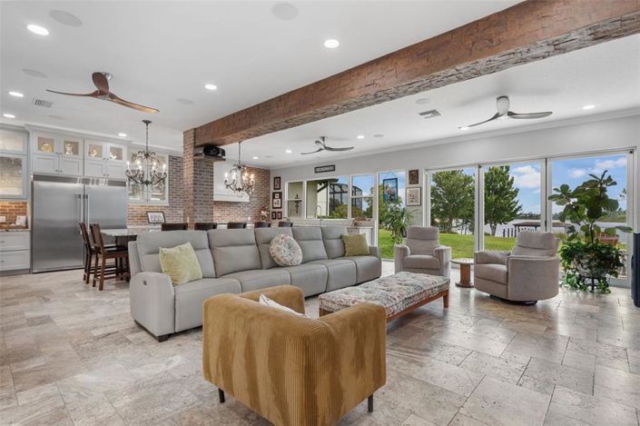 Image No.10-4 Bed Property for sale