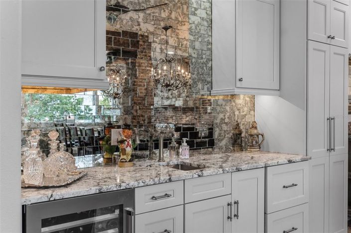 Image No.14-4 Bed Property for sale