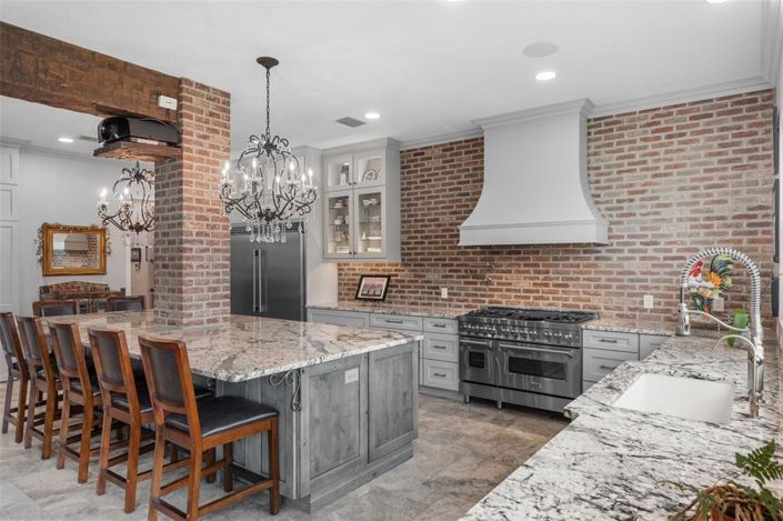 Image No.19-4 Bed Property for sale